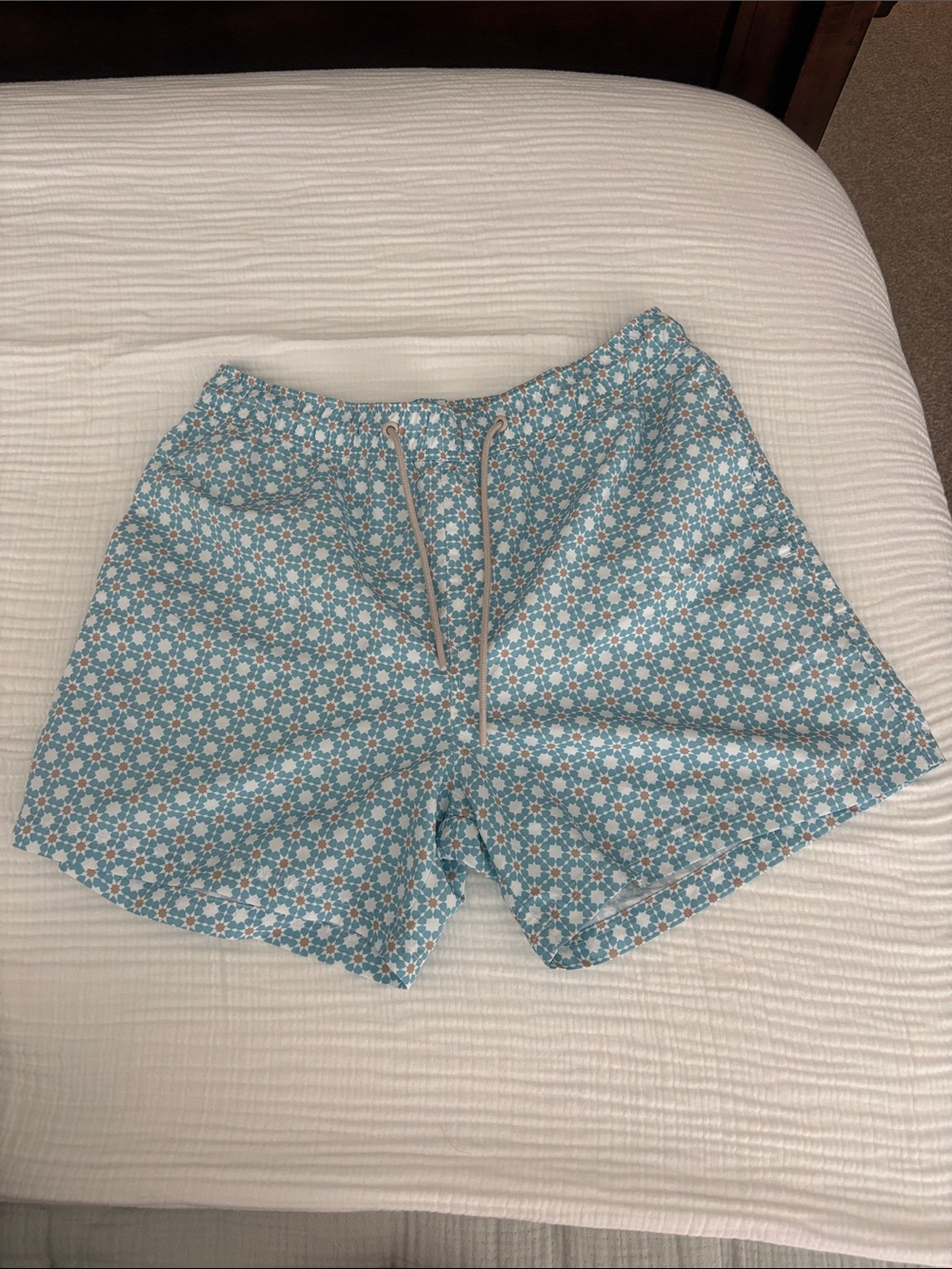 Nordstrom Teal and White Geometric Floral Swim Trunks